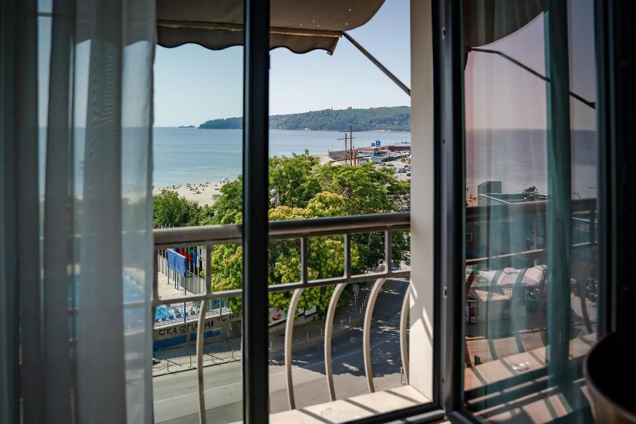 Panorama Hotel - Free Ev Charging Station Varna Bulgaria
